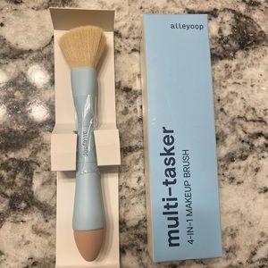Alleyoop 4-in-1 Makeup Brush